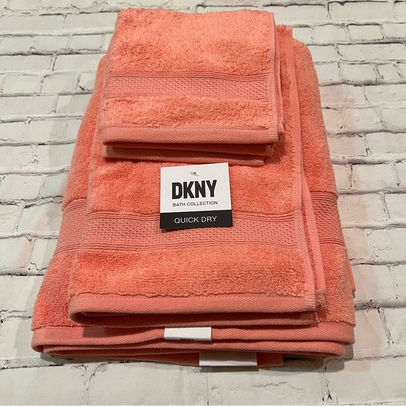 NEW 4 pc - DKNY Nottingham Coral Towel Set, 3 piece, Bath, hand and face - Picture 1 of 5